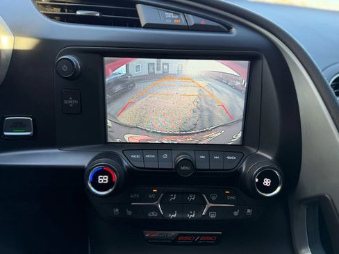 Used 2016 Chevrolet Corvette Z06 w/ 2LZ Preferred Equipment Group image 19