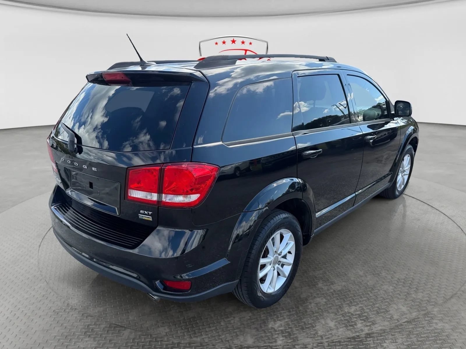 Used 2017 Dodge Journey SXT w/ Comfort/Convenience Group FWD image 5