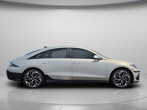 Used 2023 Hyundai Ioniq 6 Limited RWD image 9