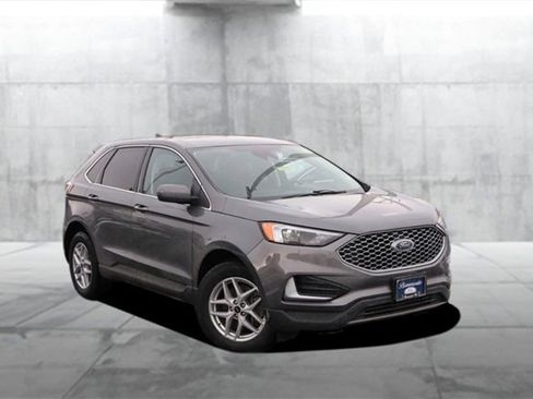 Certified 2024 Ford Edge SEL image 2