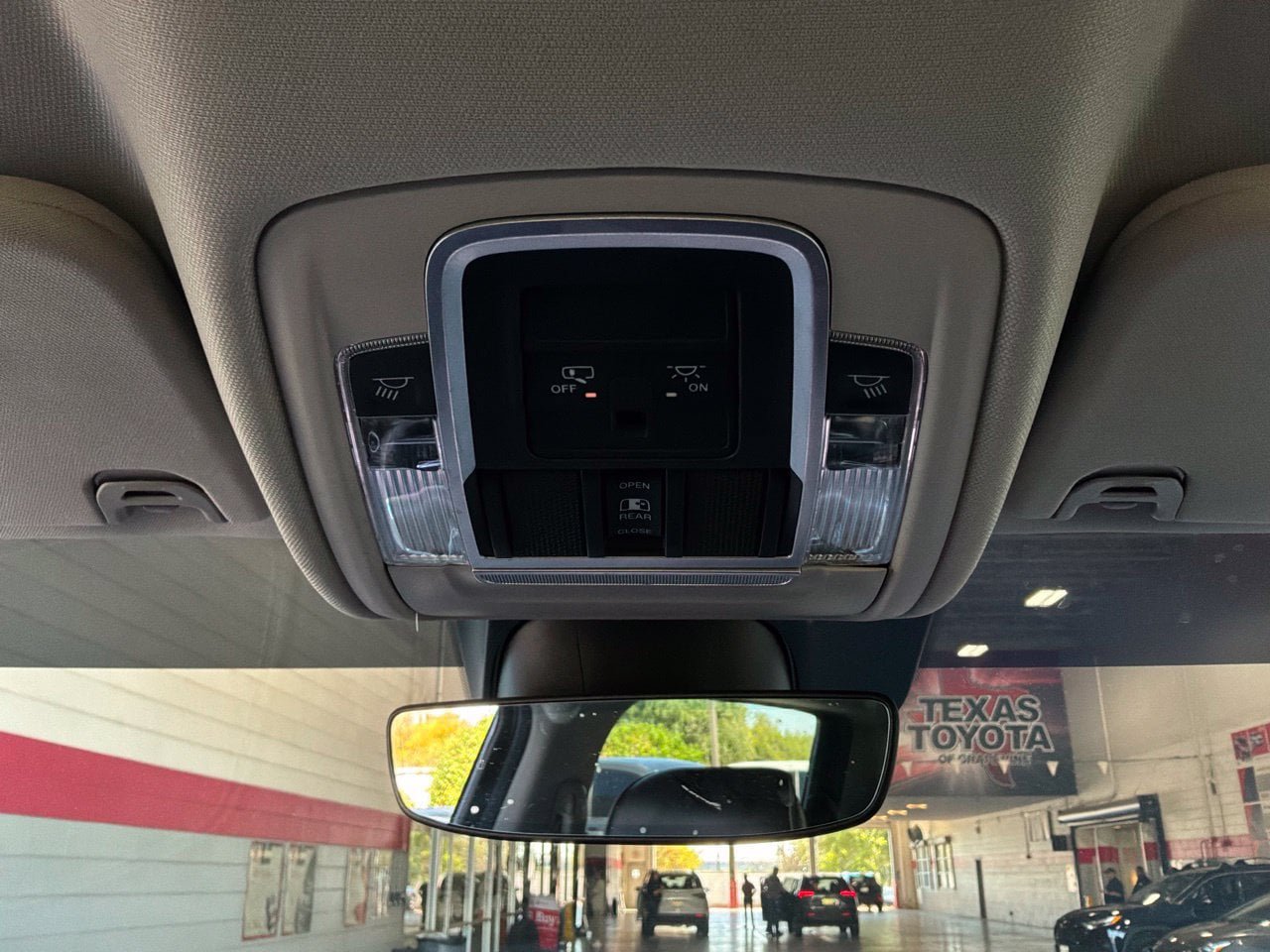 Used 2022 RAM 1500 Laramie RWD image 22
