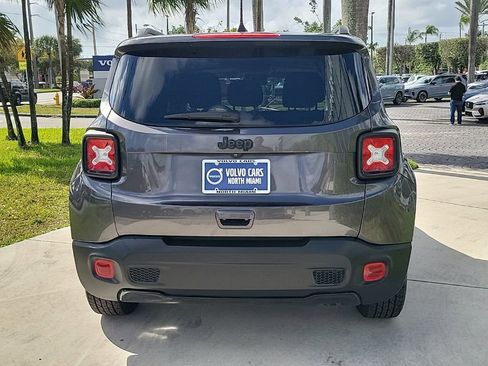 Used 2019 Jeep Renegade Altitude w/ Quick Order Package 2XM image 5