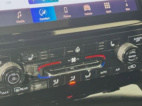 New 2025 Jeep Grand Cherokee L Limited image 23