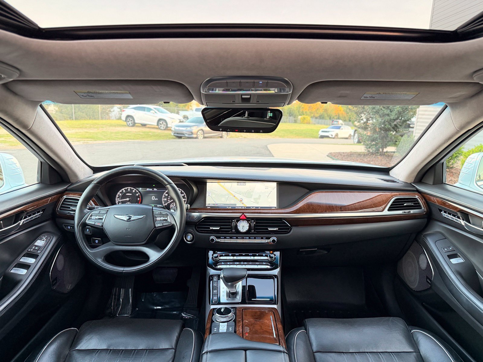 Used 2017 Genesis G90 3.3T Premium RWD image 41