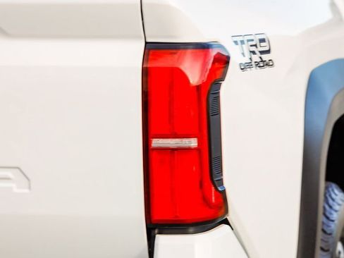 Used 2025 Toyota Tacoma TRD Off-Road image 10