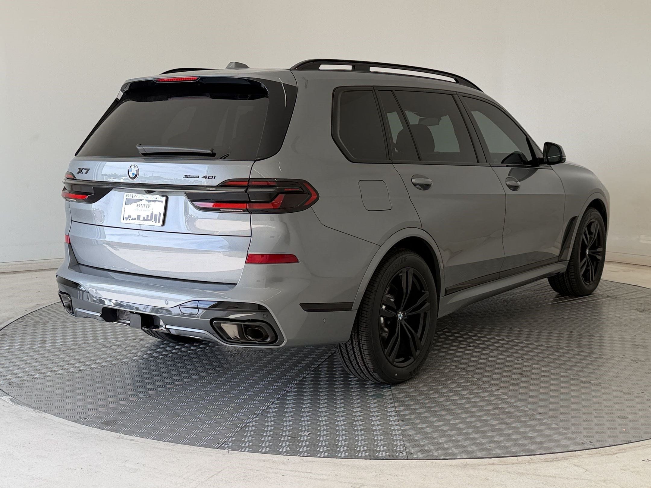 Used 2025 BMW X7 xDrive40i w/ M Sport Package AWD/4WD image 9
