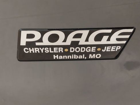 Used 2025 Chrysler Pacifica Select image 33