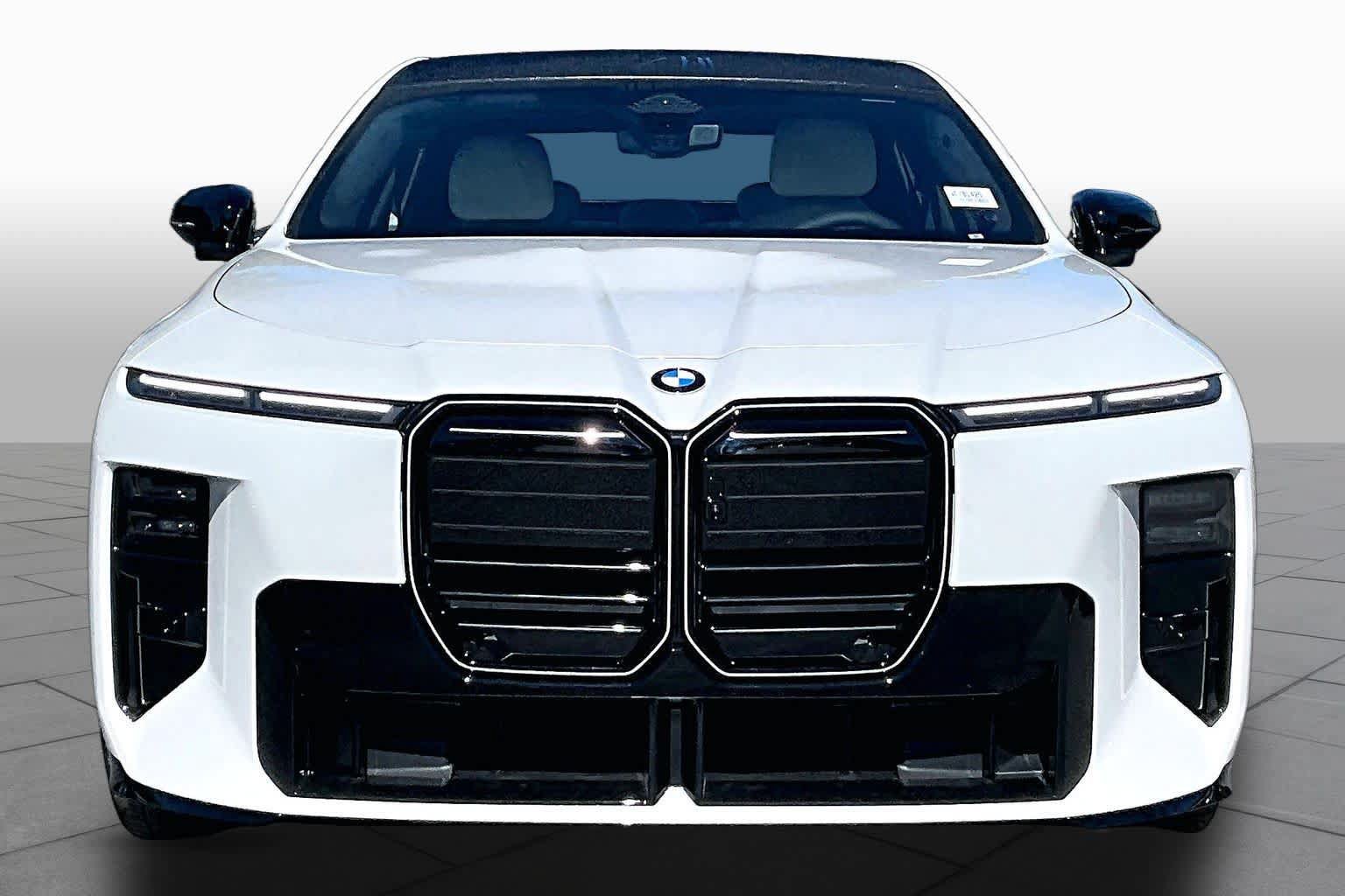New 2027 BMW 740i w/ Executive Package RWD image 3