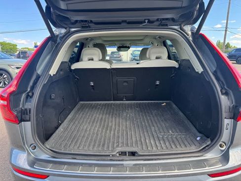 Used 2020 Volvo XC60 T5 Momentum w/ Protection Package Premier AWD/4WD image 14