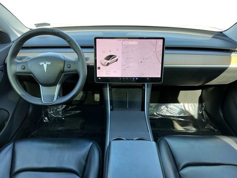 Used 2019 Tesla Model 3 Standard Range Plus image 10