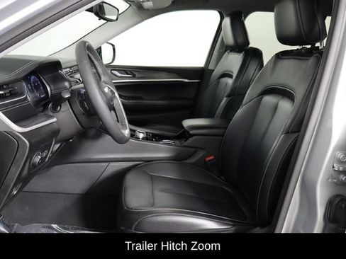 Used 2023 Jeep Grand Cherokee Limited w/ Black Appearance Package RWD image 14