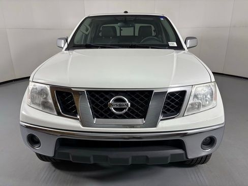 Used 2019 Nissan Frontier SL AWD/4WD image 3