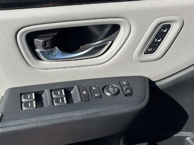 Used 2023 Honda Pilot Elite image 32