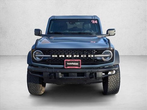 Used 2024 Ford Bronco Wildtrak image 2