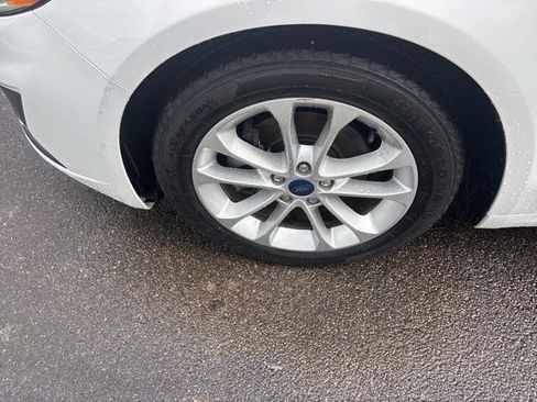 Used 2019 Ford Fusion SE image 46