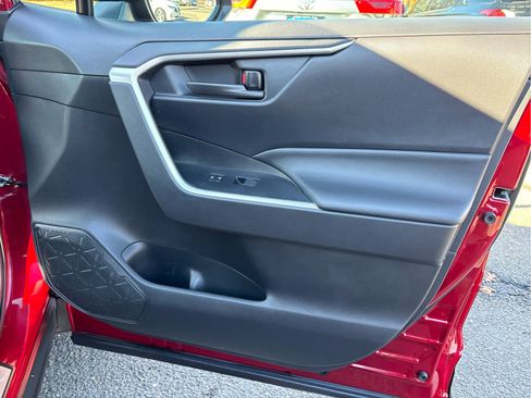 Used 2023 Toyota RAV4 LE image 23