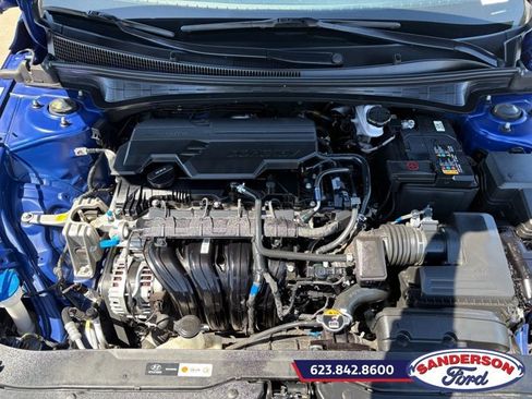 Used 2025 Hyundai Elantra Sport FWD image 9