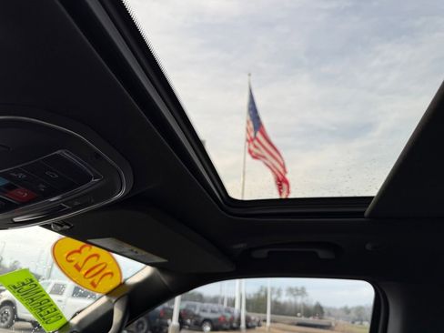 Used 2023 Jeep Wagoneer Series II image 21