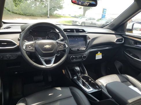 Used 2023 Chevrolet TrailBlazer ACTIV w/ Sun and Liftgate Package AWD/4WD image 10