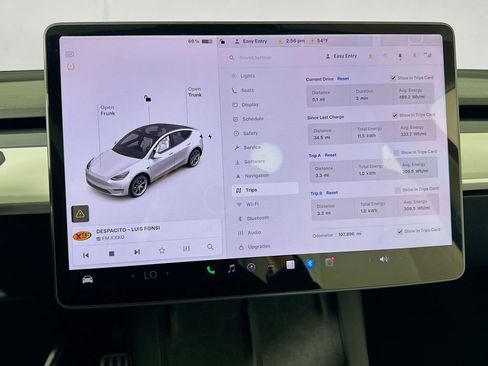 Used 2021 Tesla Model Y Long Range AWD/4WD image 47