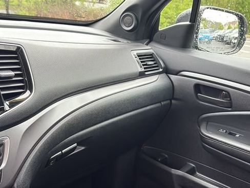 Used 2025 Honda Passport EX-L image 20