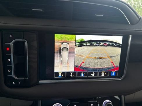 Used 2022 GMC Yukon Denali AWD/4WD image 11