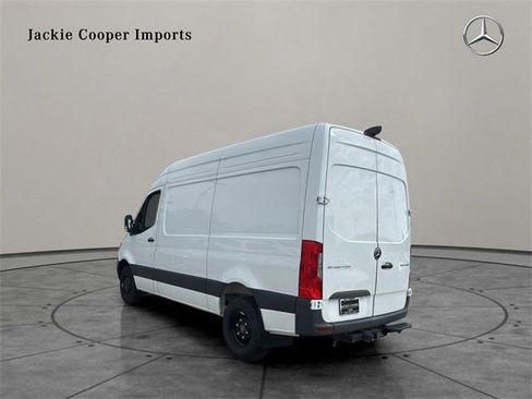 New 2024 Mercedes-Benz Sprinter 144 Cargo image 17