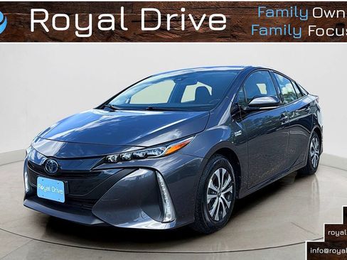Used 2020 Toyota Prius Prime LE FWD image 1