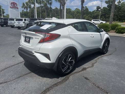 Used 2021 Toyota C-HR Limited FWD image 10