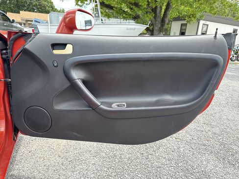 Used 2008 Pontiac Solstice GXP w/ Premium Package image 17