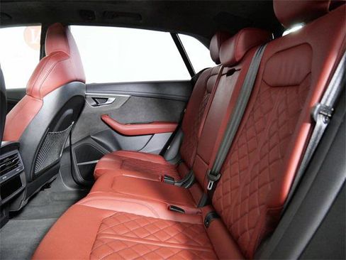 Used 2022 Audi SQ8 Prestige image 16