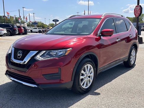 Used 2018 Nissan Rogue SV w/ Premium Package image 7