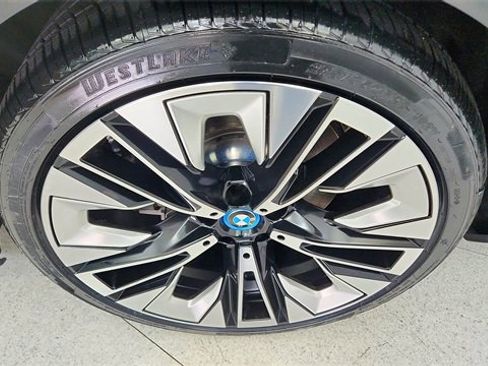 Used 2024 BMW i5 eDrive40i w/ Premium Package image 58