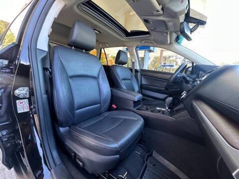 Used 2019 Subaru Outback 3.6R Limited AWD/4WD image 10