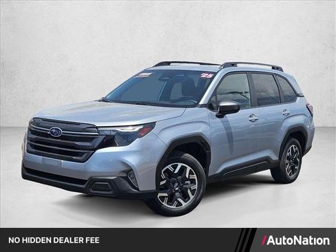 Certified 2025 Subaru Forester Premium AWD/4WD image 1