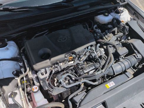 Used 2025 Toyota Camry LE FWD image 12
