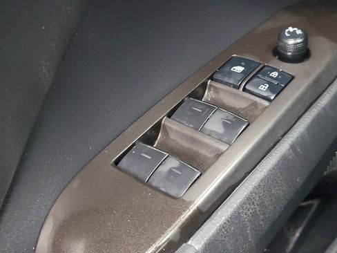 Used 2021 Toyota Camry SE FWD image 27