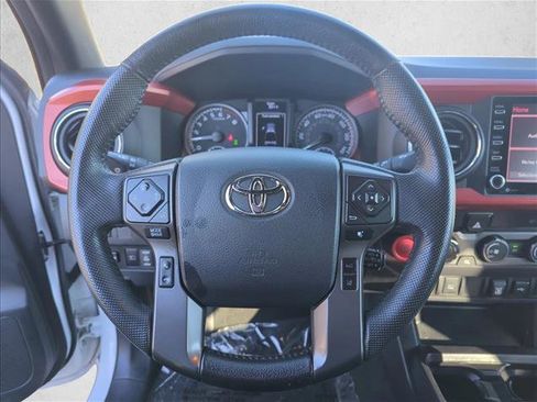 Used 2020 Toyota Tacoma TRD Sport image 10
