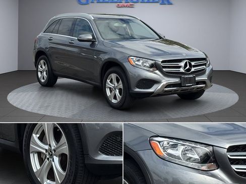 Used 2018 Mercedes-Benz GLC 300 4MATIC image 2