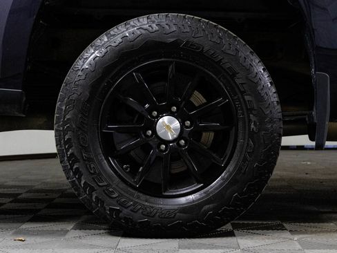 Used 2023 Chevrolet Silverado 1500 LT image 40