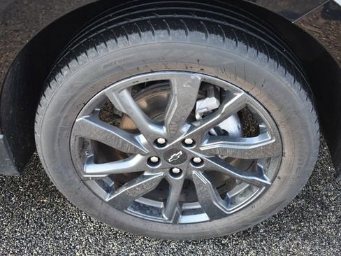 Used 2023 Chevrolet Equinox RS w/ RS Leather Package image 11