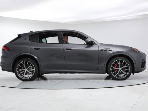 Used 2026 Maserati Grecale Modena AWD/4WD image 6