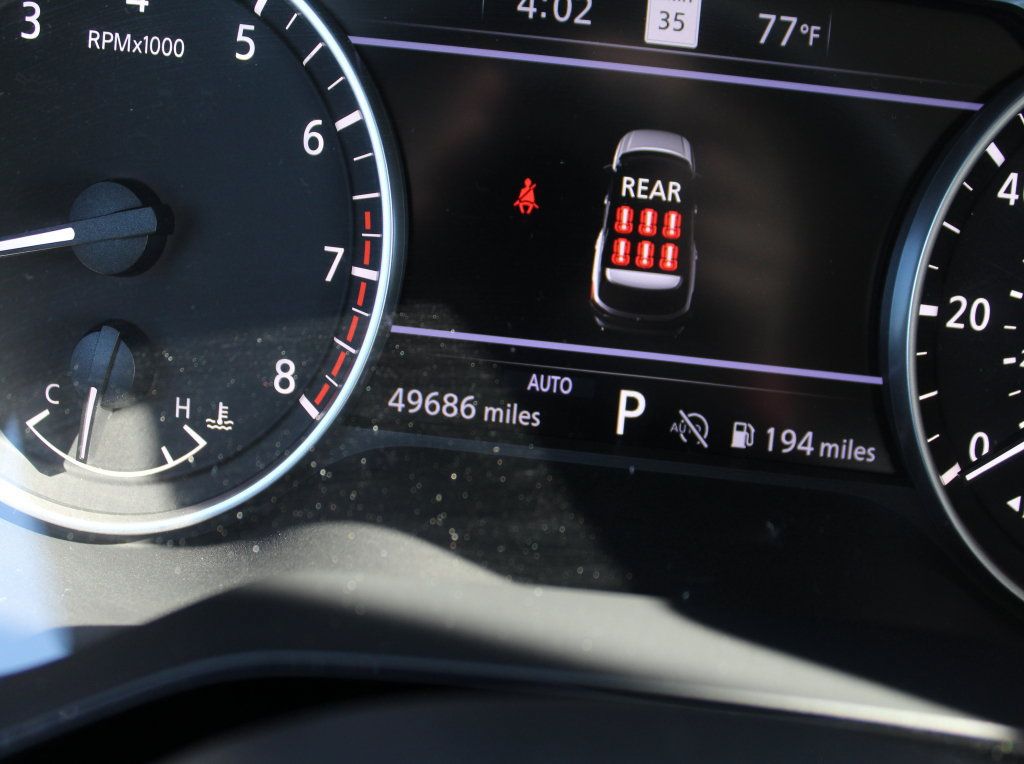 Used 2025 Nissan Pathfinder SL AWD/4WD image 21