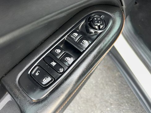 Used 2019 Jeep Compass Sport image 13