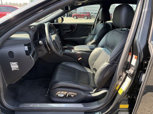 Used 2019 Lexus LS 500 w/ Interior Upgrade Package image 19