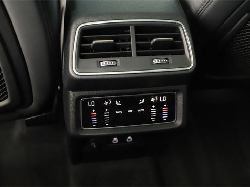 Certified 2022 Audi e-tron Premium image 22