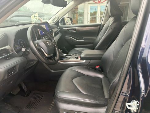 Used 2024 Toyota Highlander Limited AWD/4WD image 24