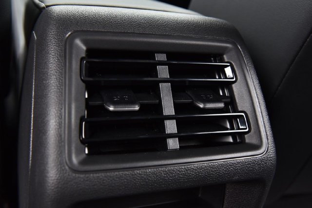 New 2026 Volkswagen Tiguan SE R-Line AWD/4WD image 23