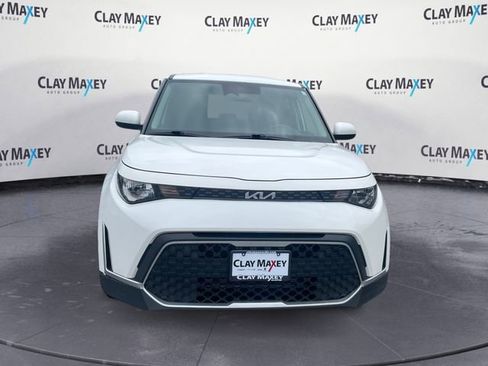 Used 2023 Kia Soul LX w/ LX Technology Package FWD image 8