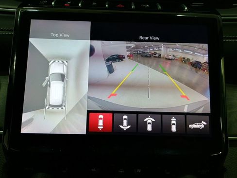 Used 2024 Jeep Grand Cherokee L Limited w/ Luxury Tech Group II image 19